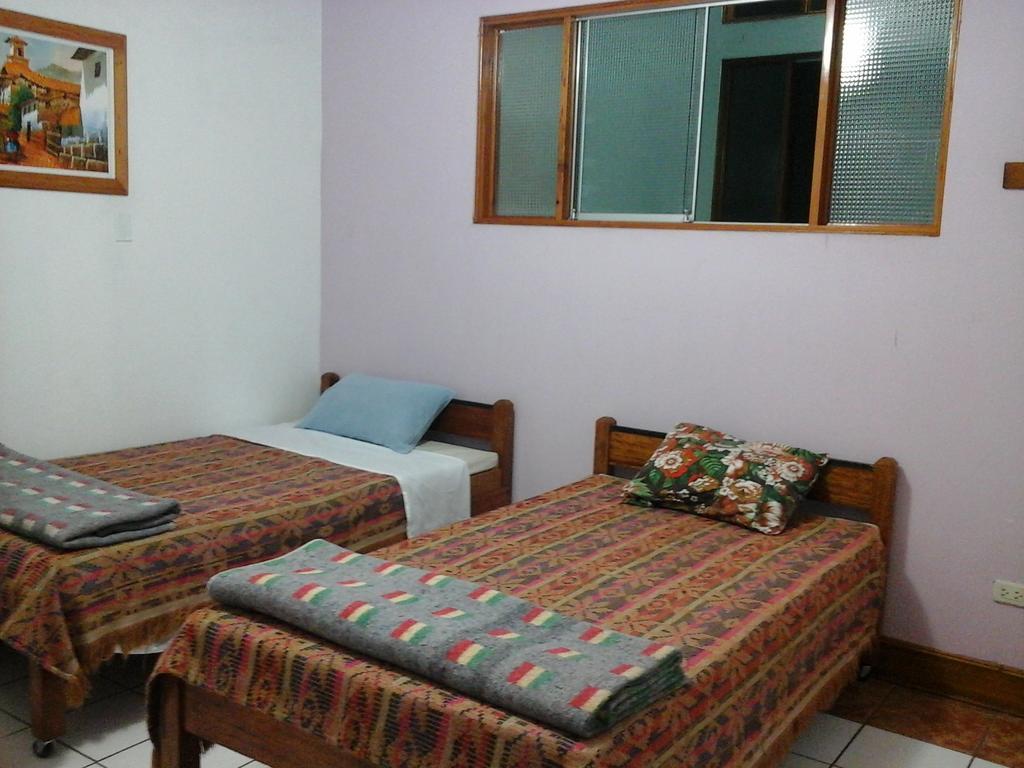 Hostal Yaki Lima Habitación foto